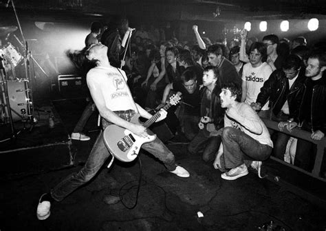 what is oi music? the origins and evolution of punk rock